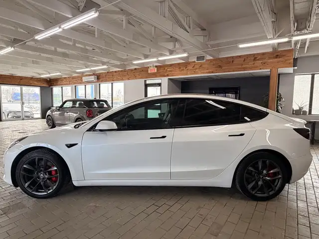2022 Tesla Model 3 Performance AWD - Photo 2