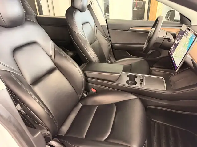 2022 Tesla Model 3 Performance AWD - Photo 8