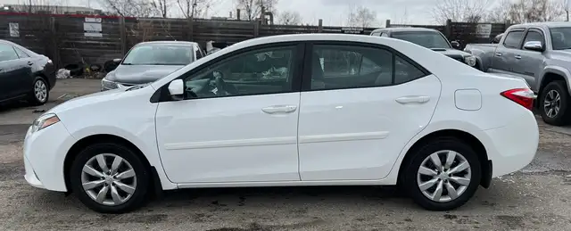 2015 Toyota Corolla LE - Photo 2