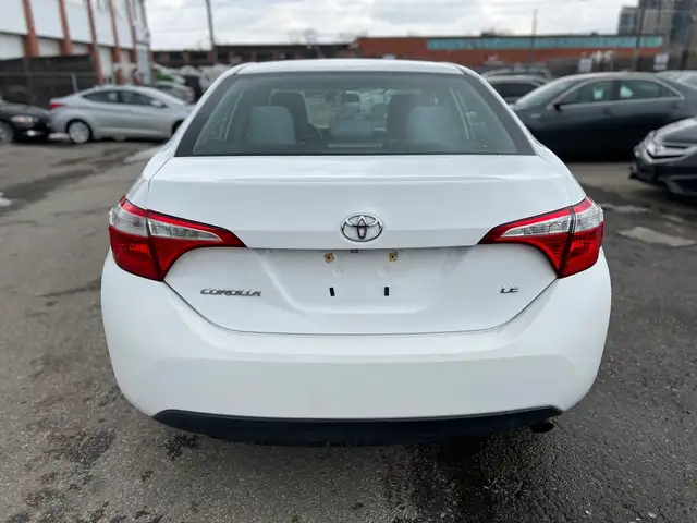 2015 Toyota Corolla LE - Photo 4