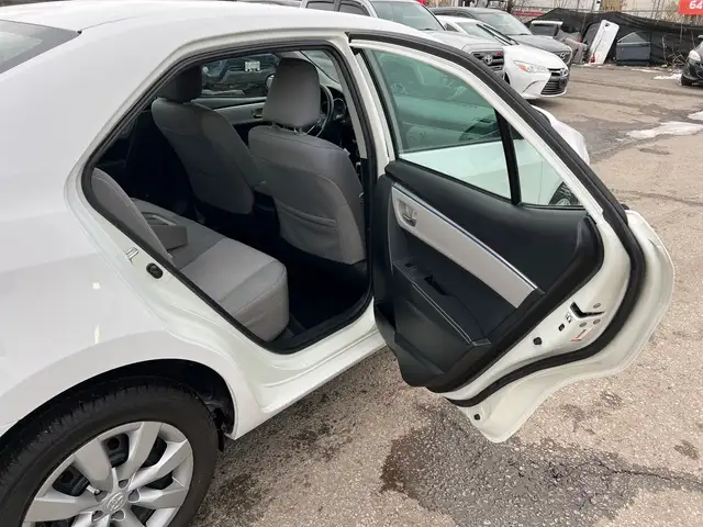 2015 Toyota Corolla LE - Photo 19