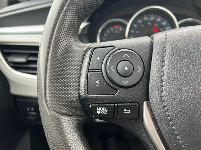 2015 Toyota Corolla LE - Photo 31