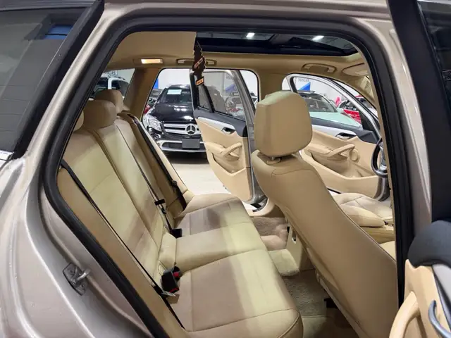 2014 BMW X1 xDrive28i - BLUETOOTH - PANORAMIC ROOF - HEATED SEAT - Photo 12