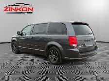 2017 Dodge Grand Caravan SXT | CLEAN CARFAX | BACK-UP CAM | BIG - Photo 3
