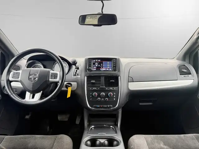 2017 Dodge Grand Caravan SXT | CLEAN CARFAX | BACK-UP CAM | BIG - Photo 9
