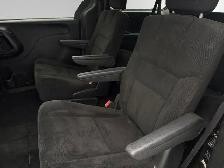 2017 Dodge Grand Caravan SXT | CLEAN CARFAX | BACK-UP CAM | BIG - Photo 12