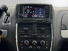 2017 Dodge Grand Caravan SXT | CLEAN CARFAX | BACK-UP CAM | BIG - Photo 14