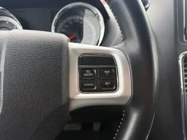 2017 Dodge Grand Caravan SXT | CLEAN CARFAX | BACK-UP CAM | BIG - Photo 17