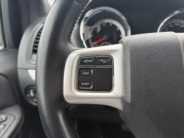 2017 Dodge Grand Caravan SXT | CLEAN CARFAX | BACK-UP CAM | BIG - Photo 18