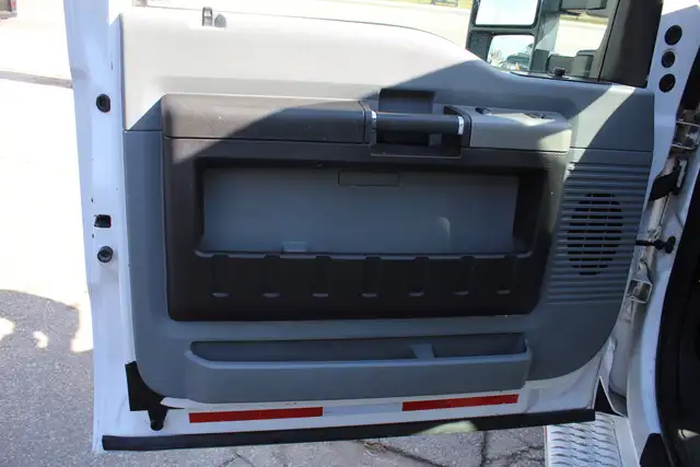 2015 Ford F-350 Super Duty XLT DRW UTILITY BOX INVERTER LADDER R - Photo 19