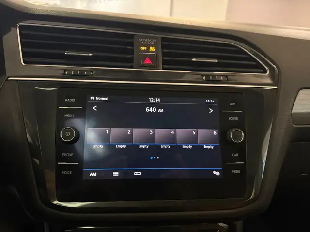 2018 Volkswagen Tiguan Comfortline 4MOTION Ltd Avail - Photo 11