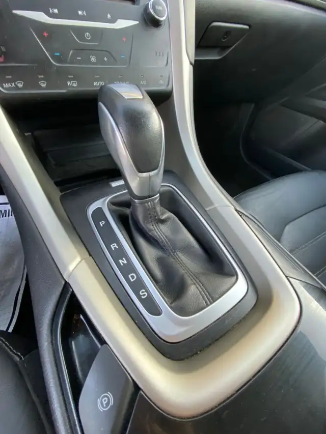 2014 Ford Fusion SE - SUNROOF, HEATED STEERING WHEEL, HEATED SEA - Photo 18