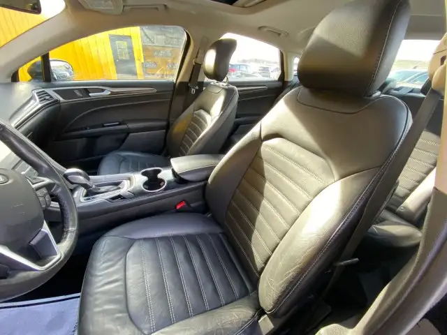 2014 Ford Fusion SE - SUNROOF, HEATED STEERING WHEEL, HEATED SEA - Photo 22