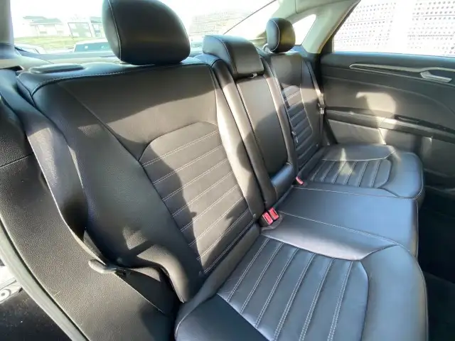 2014 Ford Fusion SE - SUNROOF, HEATED STEERING WHEEL, HEATED SEA - Photo 24