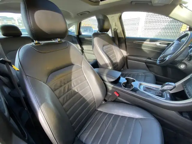 2014 Ford Fusion SE - SUNROOF, HEATED STEERING WHEEL, HEATED SEA - Photo 26