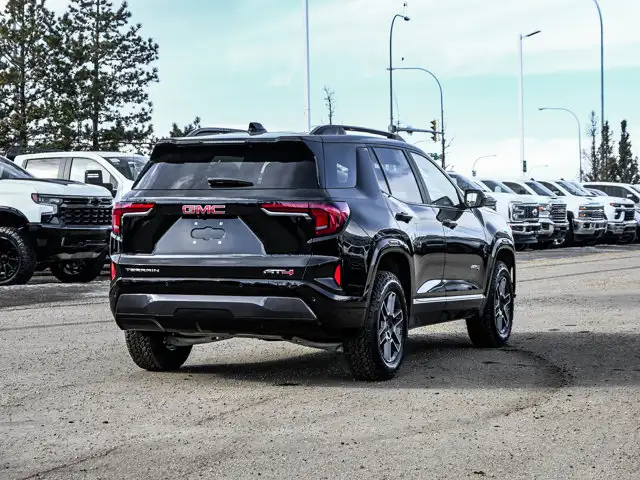 2026 GMC Terrain AWD AT4 1.5T - Photo 13
