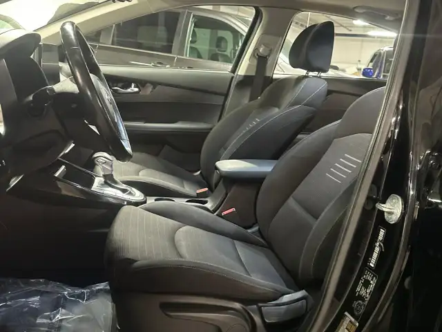 2021 Kia Forte EX EX| Reliable| Extended Warranties Available! - Photo 10