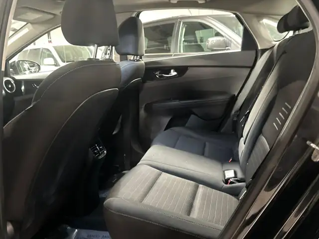 2021 Kia Forte EX EX| Reliable| Extended Warranties Available! - Photo 11