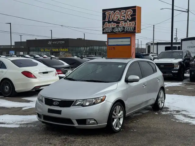 2011 Kia Forte5 SX, LEATHER, LOW KMS, CERTIFIED