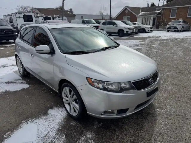 2011 Kia Forte5 SX, LEATHER, LOW KMS, CERTIFIED - Photo 7