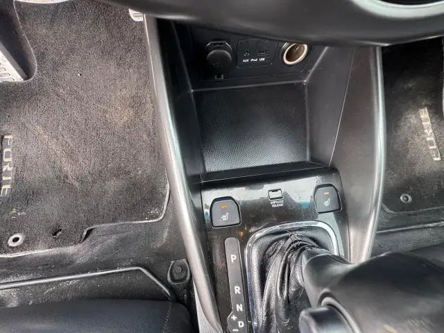 2011 Kia Forte5 SX, LEATHER, LOW KMS, CERTIFIED - Photo 16