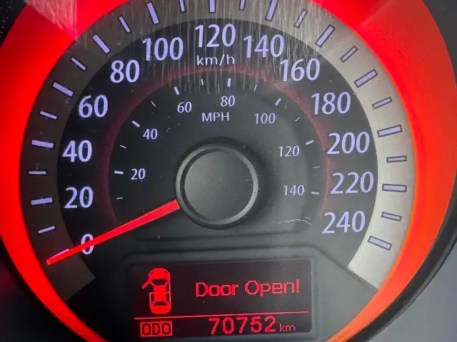 2011 Kia Forte5 SX, LEATHER, LOW KMS, CERTIFIED - Photo 17