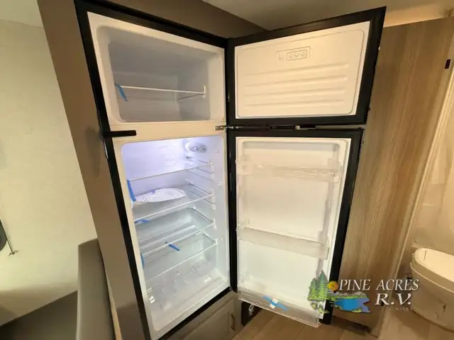 2026 KZ Sportsmen Classic 240BH - Photo 13