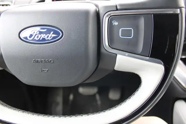2025 Ford Expedition Platinum Max - Photo 17