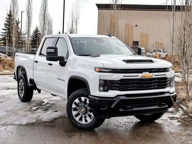 2026 Chevrolet Silverado 2500HD Custom - Photo 2