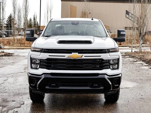 2026 Chevrolet Silverado 2500HD Custom - Photo 3
