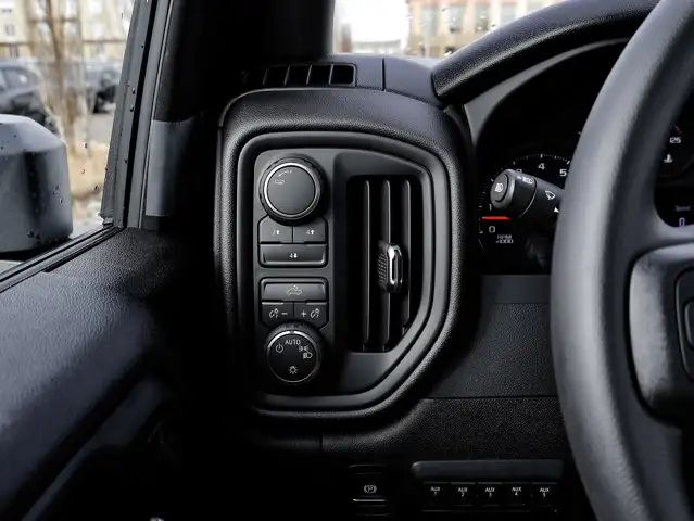 2026 Chevrolet Silverado 2500HD Custom - Photo 18