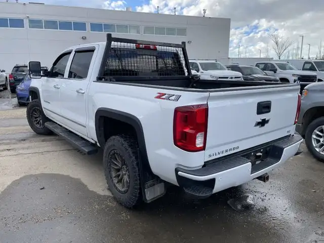 2018 Chevrolet Silverado 1500 LTZ 6.2L - Photo 4