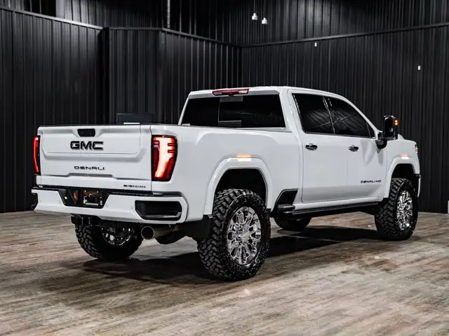 2026 GMC Sierra 3500HD Denali Ultimate | 3in Cognito Level - Photo 14