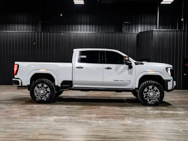 2026 GMC Sierra 3500HD Denali Ultimate | 3in Cognito Level - Photo 15