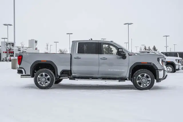2026 GMC Sierra 3500HD SLE - Photo 10