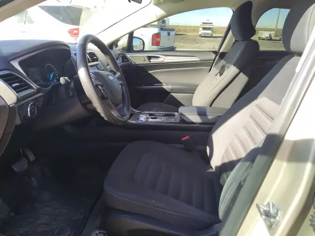 2017 Ford Fusion - Photo 13