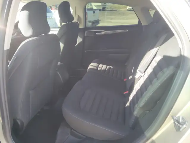 2017 Ford Fusion - Photo 14