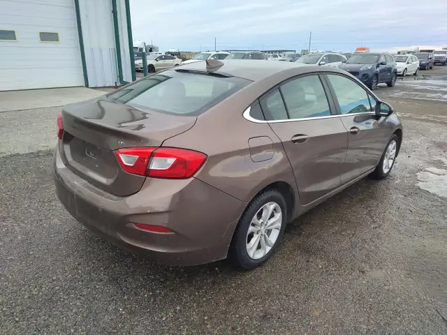 2019 Chevrolet Cruze - Photo 5
