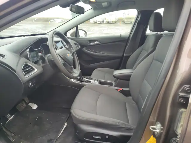 2019 Chevrolet Cruze - Photo 11