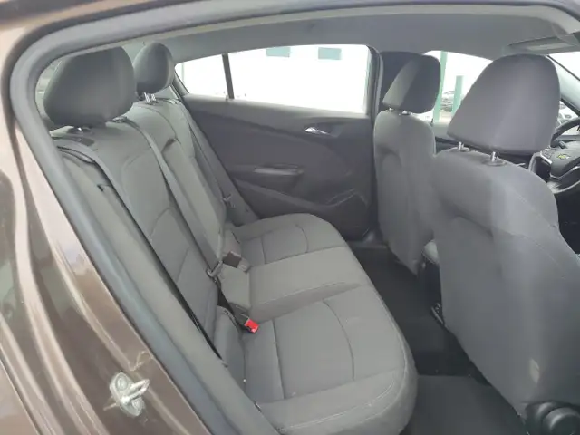 2019 Chevrolet Cruze - Photo 15