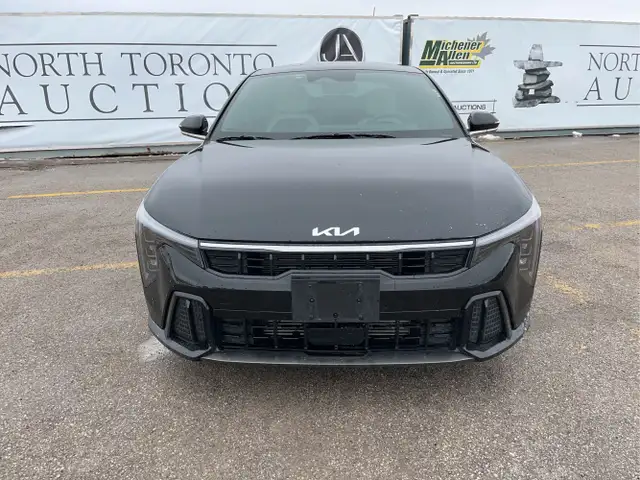 2025 Kia K4 - Photo 2
