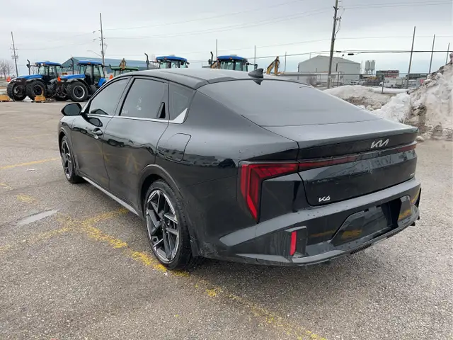 2025 Kia K4 - Photo 6