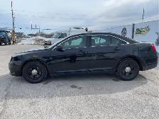 2017 Ford Taurus - Photo 2