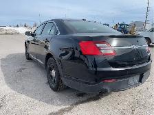 2017 Ford Taurus - Photo 3