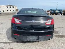 2017 Ford Taurus - Photo 4