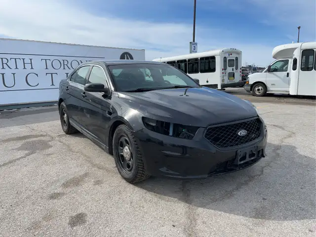 2017 Ford Taurus - Photo 7