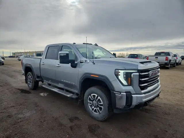 2024 GMC Sierra 2500HD - Photo 2