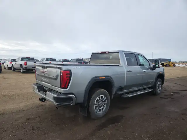 2024 GMC Sierra 2500HD - Photo 4