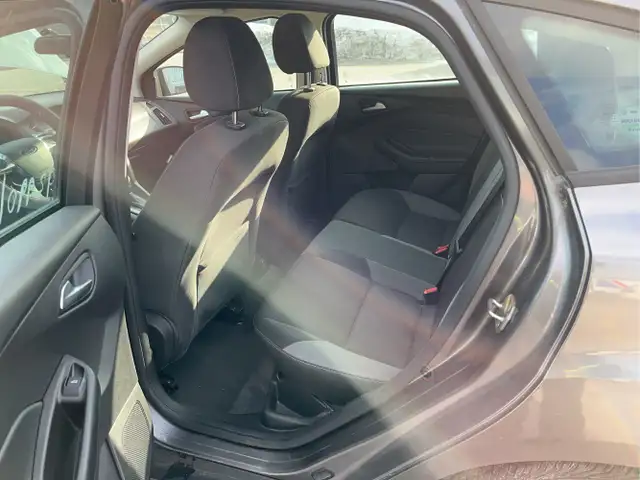 2014 Ford Focus - Photo 17