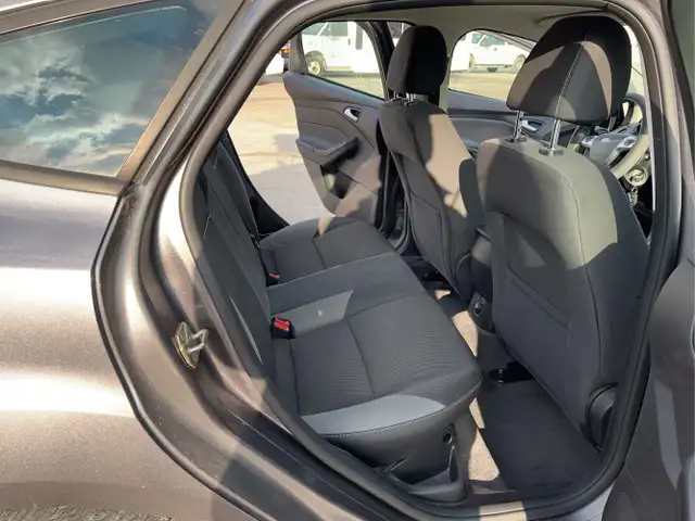 2014 Ford Focus - Photo 19